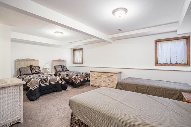 18 W Suttons Ridge, Newton Twp, MI 49014