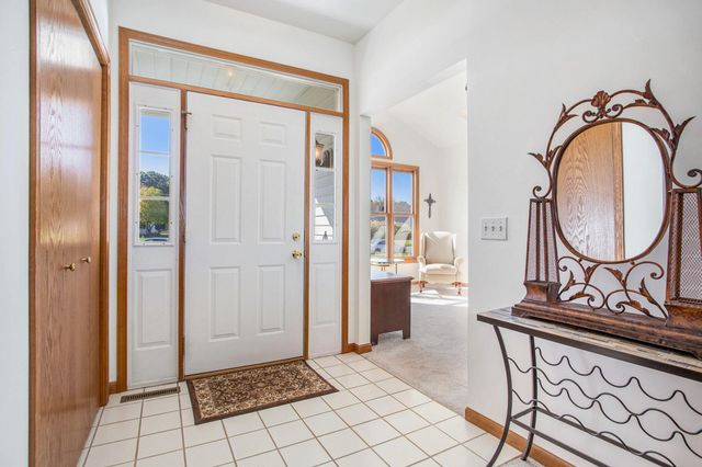 18 W Suttons Ridge, Newton Twp, MI 49014