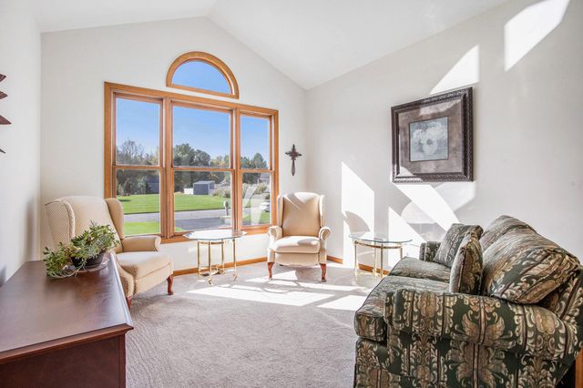 18 W Suttons Ridge, Newton Twp, MI 49014