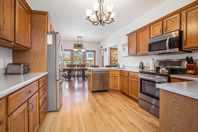 18 W Suttons Ridge, Newton Twp, MI 49014