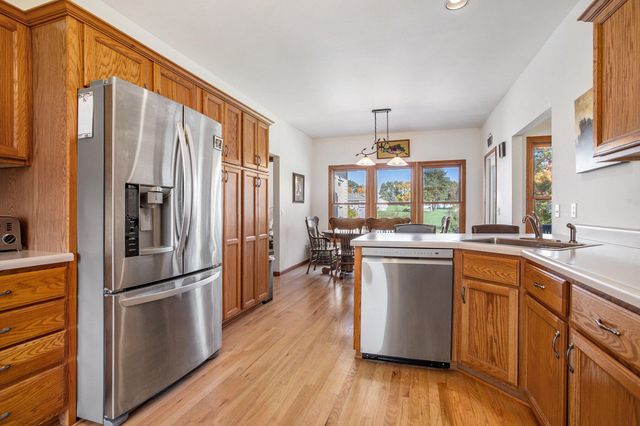 18 W Suttons Ridge, Newton Twp, MI 49014