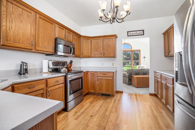 18 W Suttons Ridge, Newton Twp, MI 49014