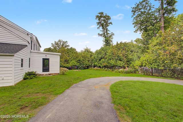 62 Swartzel Drive, Middletown, NJ 07748