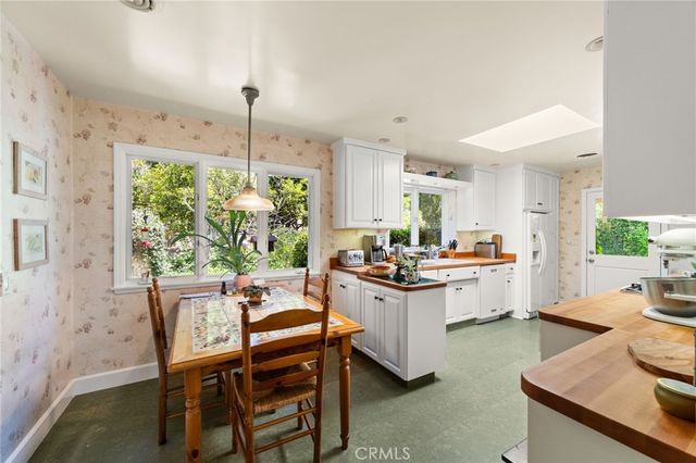 2449 Euclid Crescent E, Upland, CA 91784