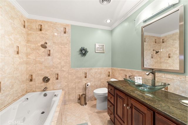 2449 Euclid Crescent E, Upland, CA 91784