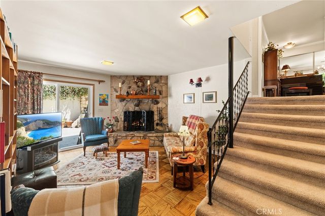 2449 Euclid Crescent E, Upland, CA 91784