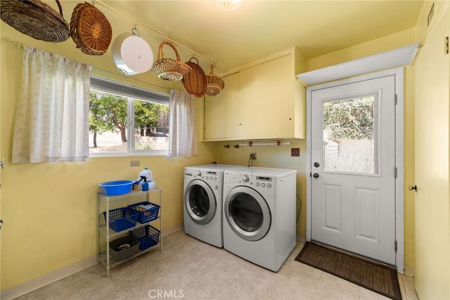 2449 Euclid Crescent E, Upland, CA 91784