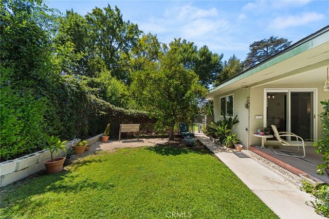 2449 Euclid Crescent E, Upland, CA 91784
