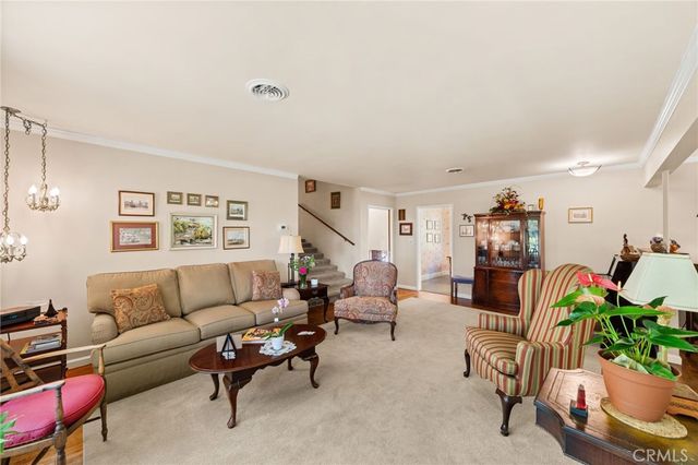 2449 Euclid Crescent E, Upland, CA 91784
