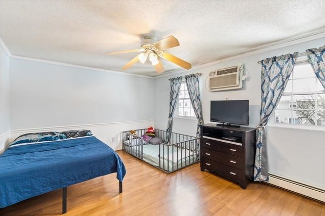 945 Riverside Dr 3B, Methuen, MA 01844