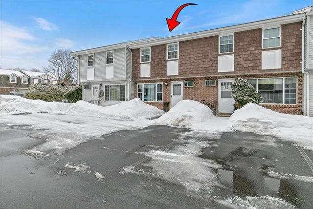 945 Riverside Dr 3B, Methuen, MA 01844