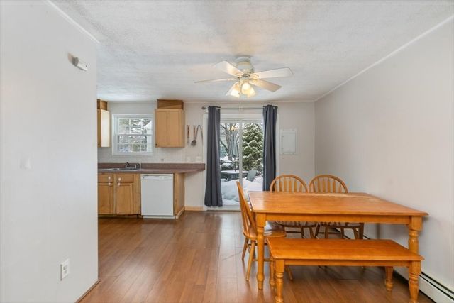 945 Riverside Dr 3B, Methuen, MA 01844