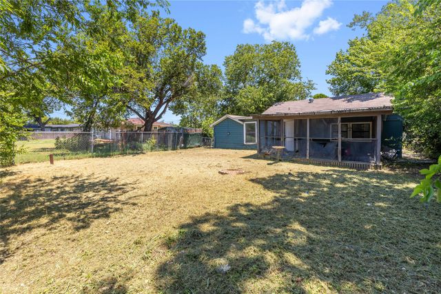 1811 4th Street, Brownwood, TX 76801