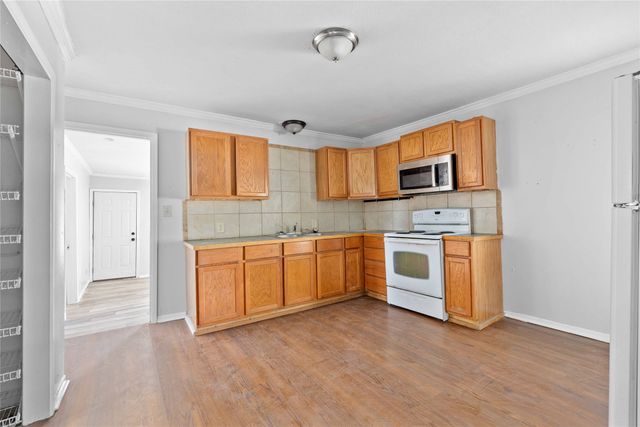 1811 4th Street, Brownwood, TX 76801