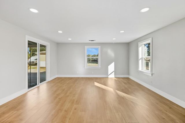 3912 Bryan Way, Carmichael, CA 95608