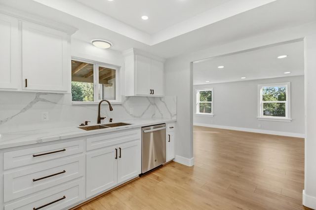 3912 Bryan Way, Carmichael, CA 95608