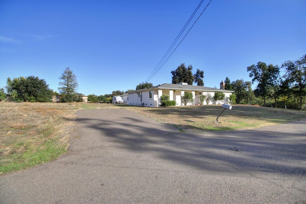 3912 Bryan Way, Carmichael, CA 95608