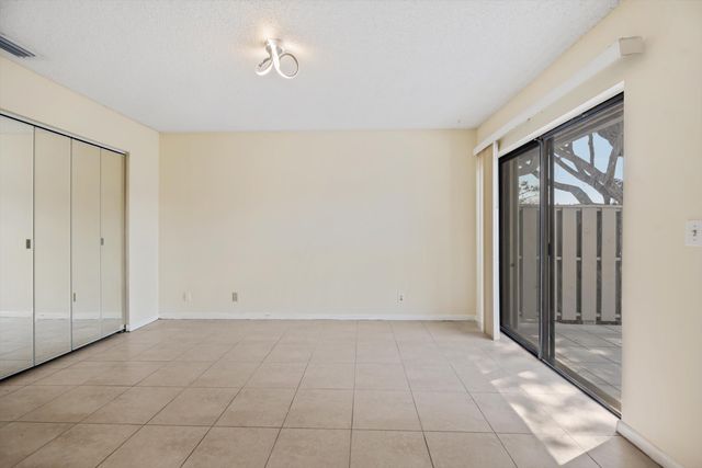 8007 Ambach Way, Hypoluxo, FL 33462