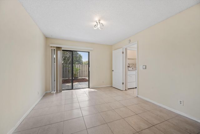 8007 Ambach Way, Hypoluxo, FL 33462