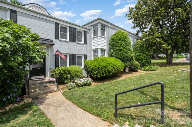 564 Wakefield Drive B, Charlotte, NC 28209