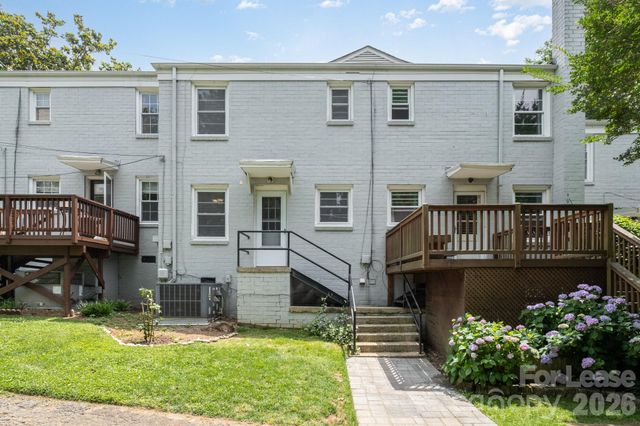564 Wakefield Drive B, Charlotte, NC 28209