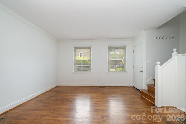 564 Wakefield Drive B, Charlotte, NC 28209