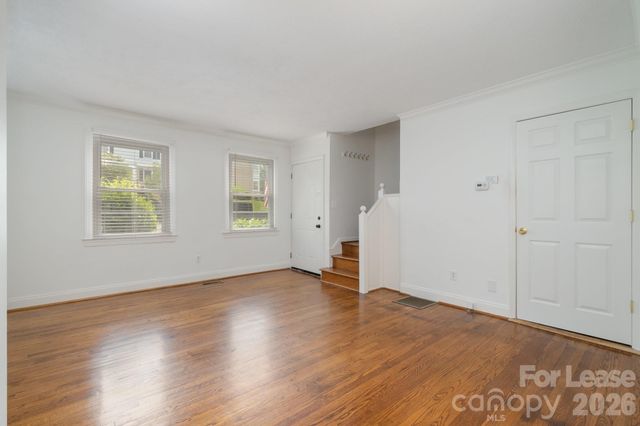 564 Wakefield Drive B, Charlotte, NC 28209