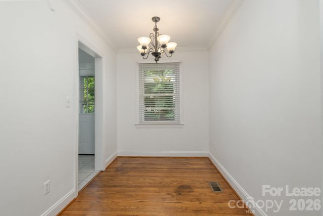 564 Wakefield Drive B, Charlotte, NC 28209