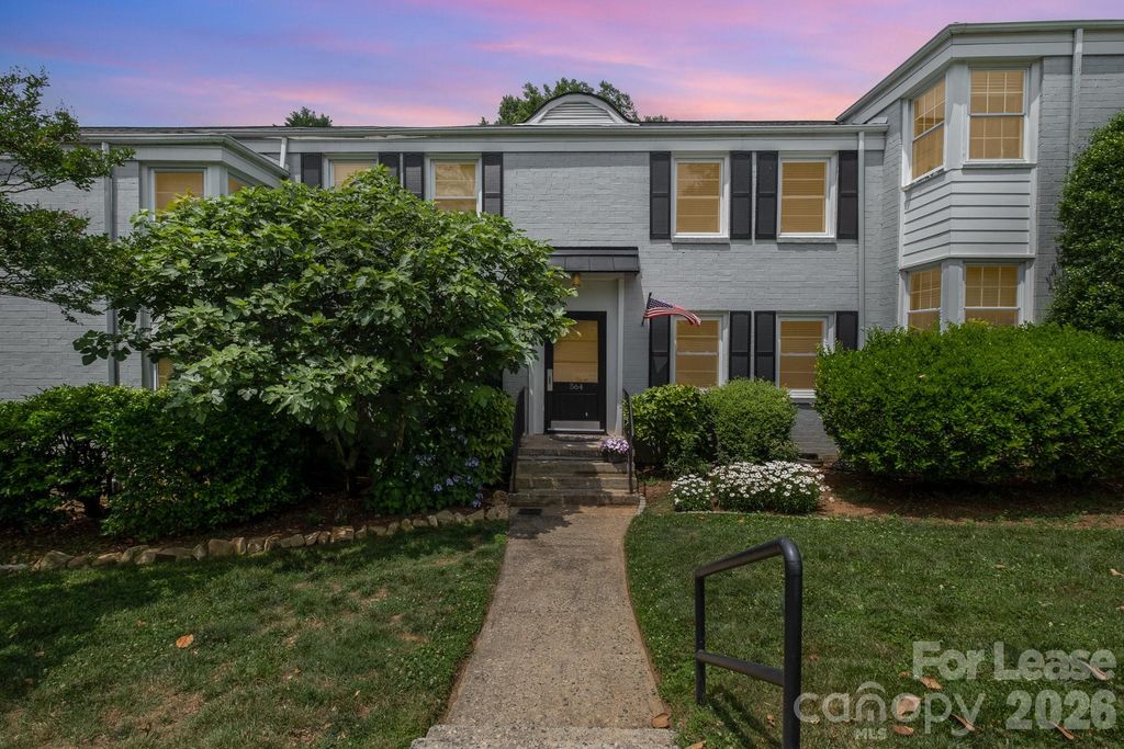564 Wakefield Drive B, Charlotte, NC 28209