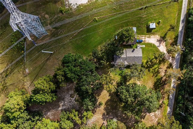 32302 Dobbin Huffsmith Road, Magnolia, TX 77354