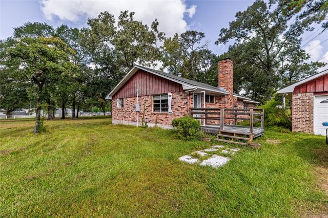 32302 Dobbin Huffsmith Road, Magnolia, TX 77354