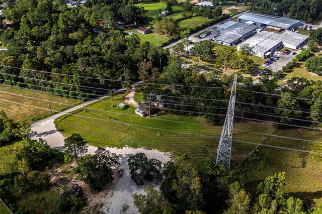 32302 Dobbin Huffsmith Road, Magnolia, TX 77354