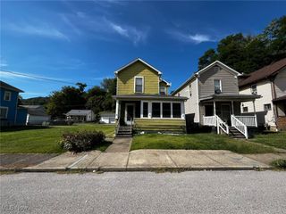 4043 Washington St, Weirton, WV 26062