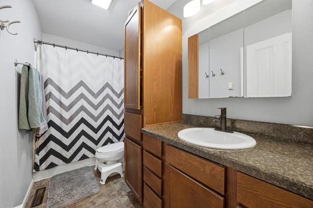 212 11th Street S, Moorhead, MN 56560