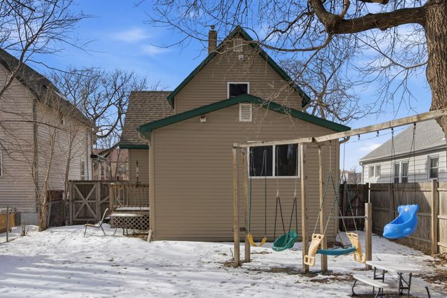 212 11th Street S, Moorhead, MN 56560