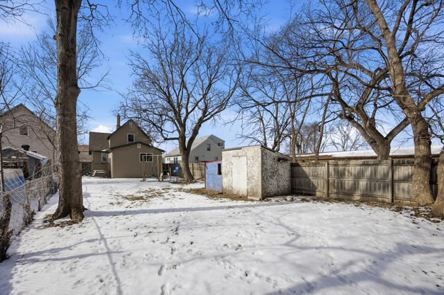 212 11th Street S, Moorhead, MN 56560