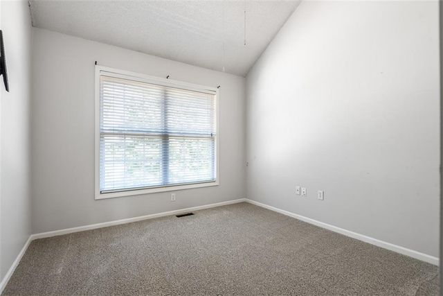 22625 W 49th Street, Shawnee, KS 66226