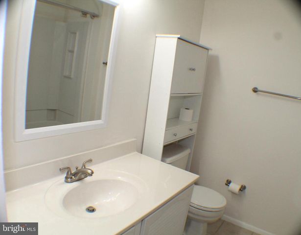 7915 TYSON OAKS CIR, Vienna, VA 22182