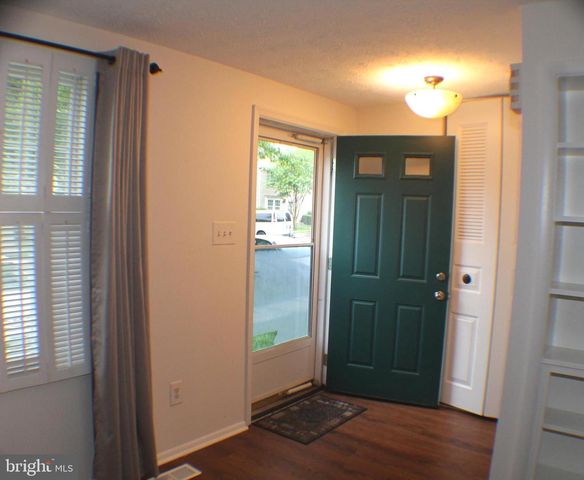 7915 TYSON OAKS CIR, Vienna, VA 22182