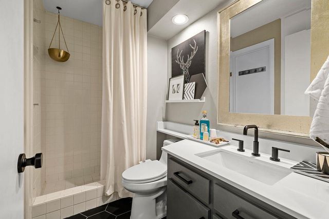 1707 Spyglass DR 123, Austin, TX 78746