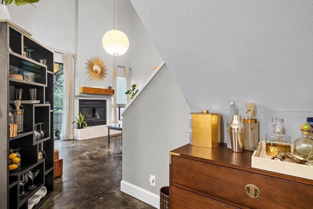 1707 Spyglass DR 123, Austin, TX 78746