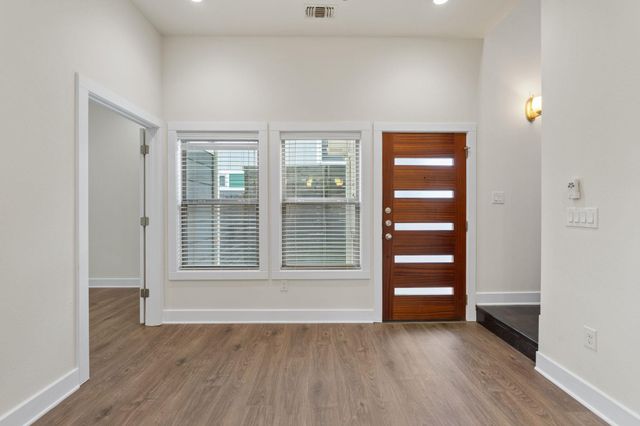 720 Pedernales ST B, Austin, TX 78702