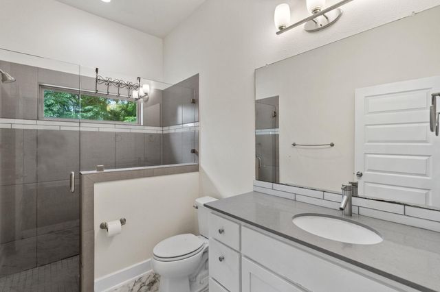 720 Pedernales ST B, Austin, TX 78702