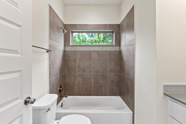 720 Pedernales ST B, Austin, TX 78702
