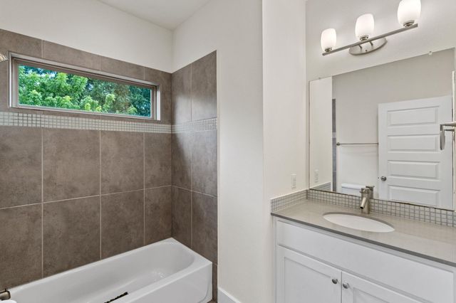 720 Pedernales ST B, Austin, TX 78702
