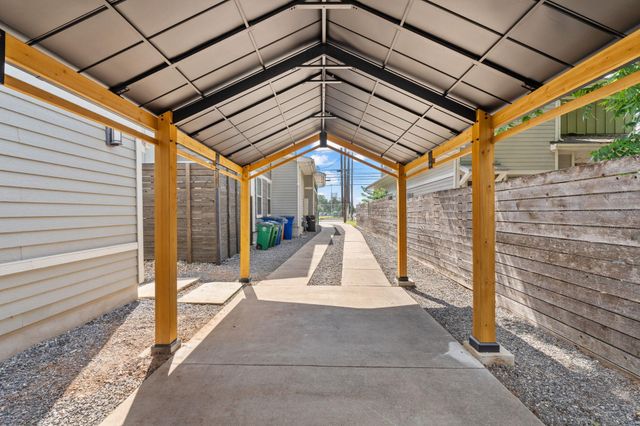 720 Pedernales ST B, Austin, TX 78702