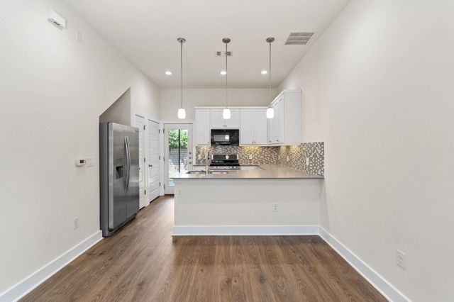 720 Pedernales ST B, Austin, TX 78702