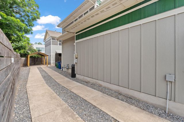 720 Pedernales ST B, Austin, TX 78702