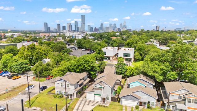 720 Pedernales ST B, Austin, TX 78702