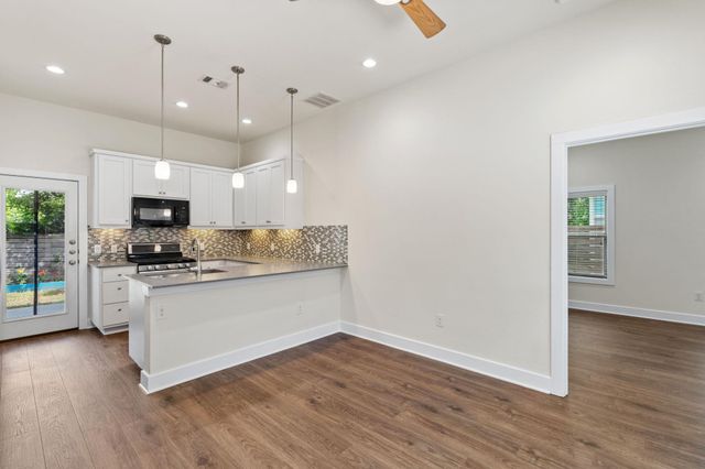720 Pedernales ST B, Austin, TX 78702